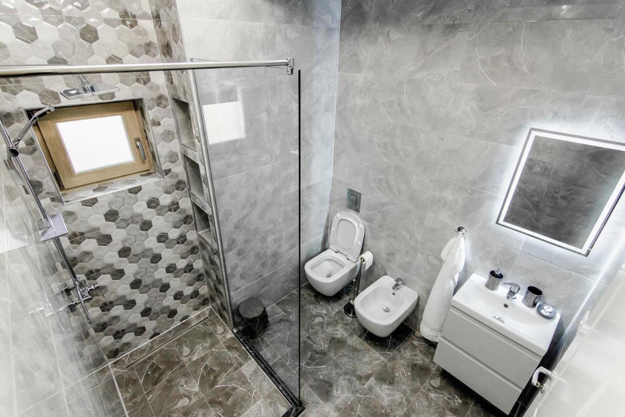 Samplus Central Apartment Craiova Extérieur photo
